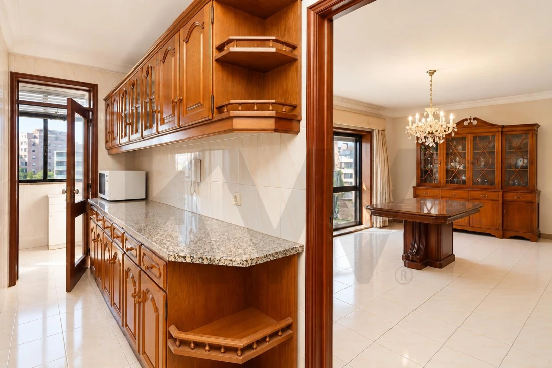 Apartamento T4 para Venda em Mafamude e Vilar do Paraíso Foto 12