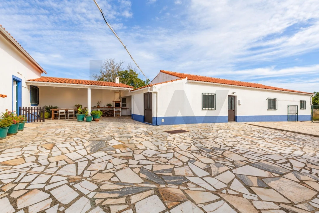 Moradia T5 para Venda em Manique do Intendente, Vila Nova de São Pedro e Maçussa Foto 2