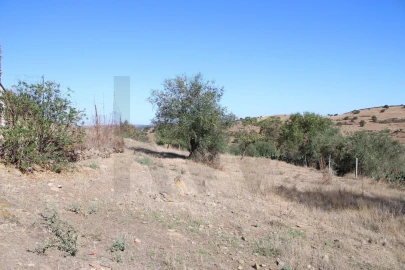 Moradia para Venda em Almodôvar e Graça dos Padrões