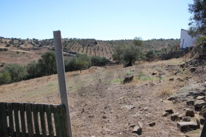 Moradia para Venda em Almodôvar e Graça dos Padrões