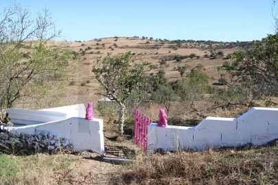 Moradia para Venda em Almodôvar e Graça dos Padrões