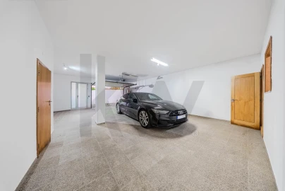 Moradia T4 para Venda em Oliveira do Hospital e São Paio de Gramaços