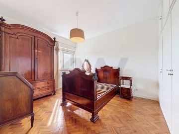 Apartamento T3 para Venda em Alvalade