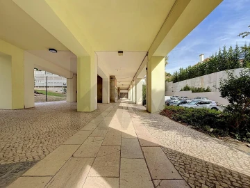 Apartamento T3 para Venda em Alvalade