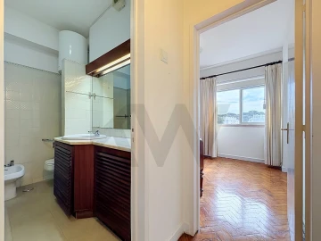 Apartamento T3 para Venda em Alvalade