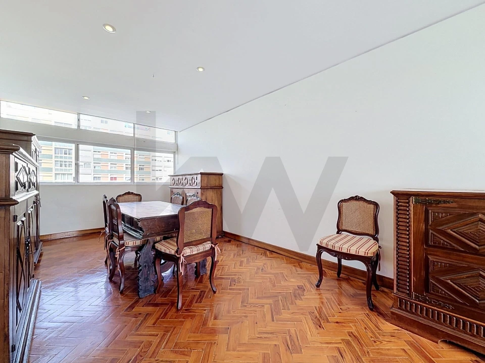 Apartamento T3 para Venda em Alvalade Foto 5