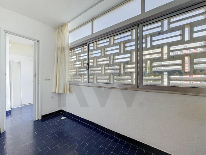 Apartamento T3 para Venda em Alvalade Foto 12
