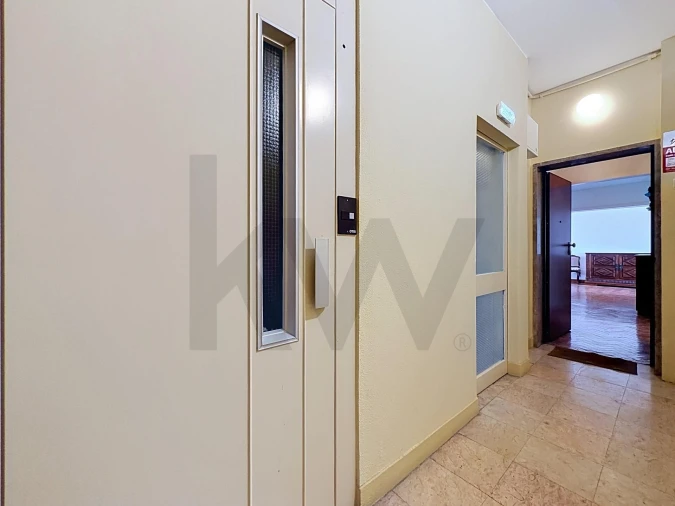 Apartamento T3 para Venda em Alvalade Foto 28