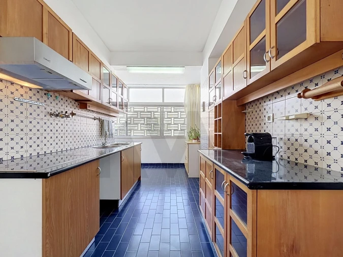 Apartamento T3 para Venda em Alvalade Foto 11
