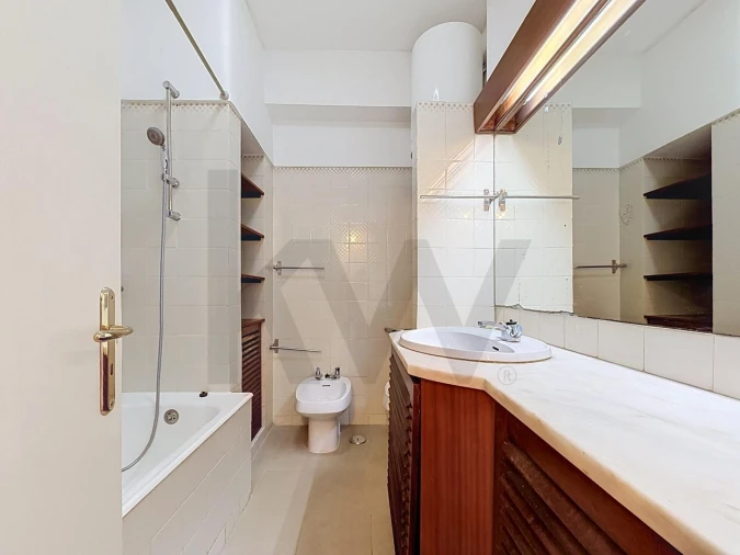 Apartamento T3 para Venda em Alvalade Foto 23
