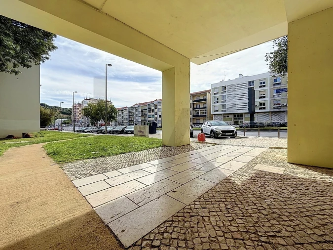 Apartamento T3 para Venda em Alvalade Foto 33