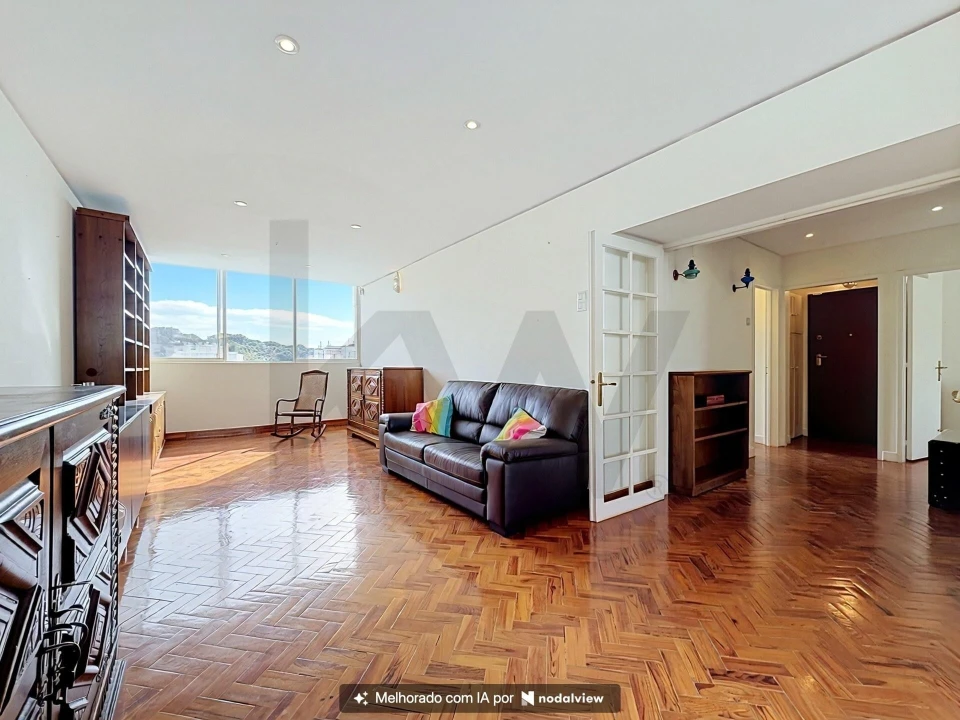 Apartamento T3 para Venda em Alvalade Foto 1