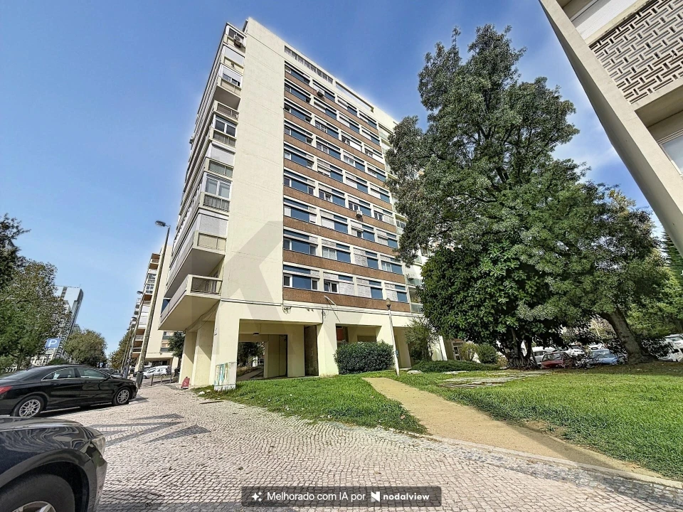 Apartamento T3 para Venda em Alvalade Foto 35