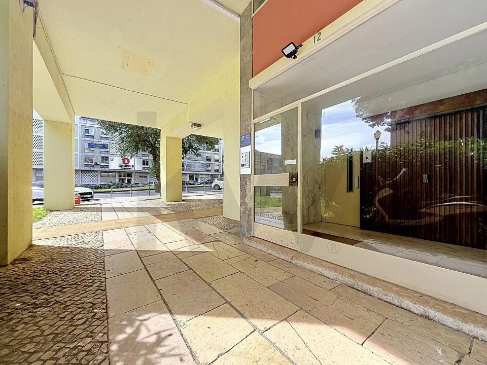 Apartamento T3 para Venda em Alvalade Foto 31