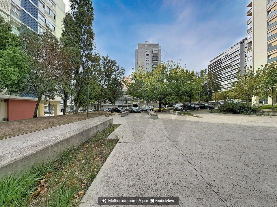 Apartamento T3 para Venda em Alvalade Foto 39