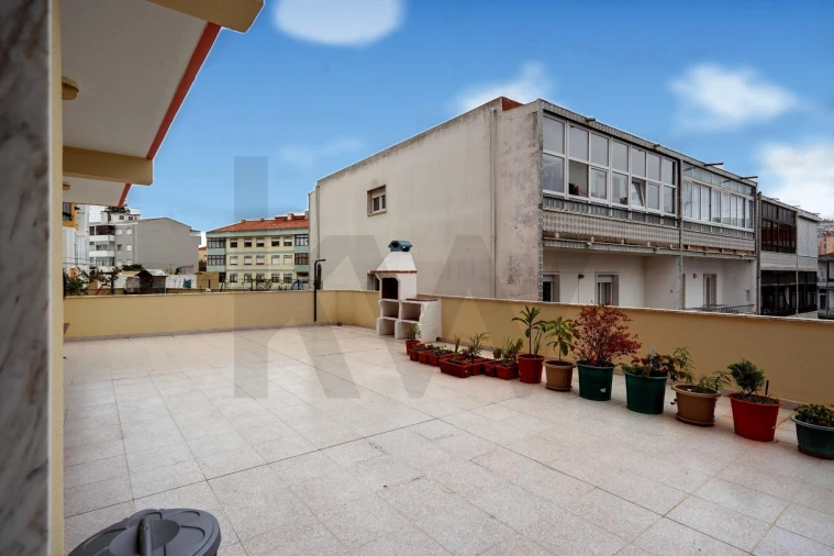 Apartamento T2 para Venda em Algueirão-Mem Martins Foto 15