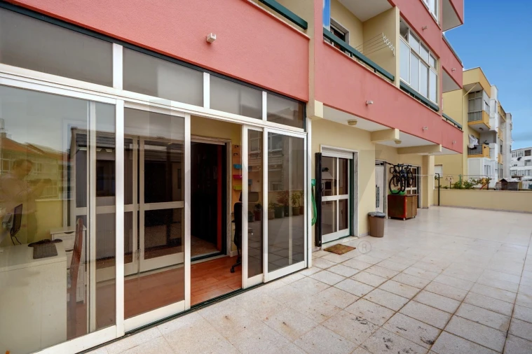 Apartamento T2 para Venda em Algueirão-Mem Martins Foto 14
