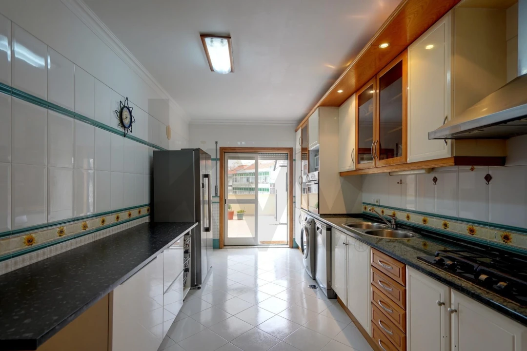 Apartamento T2 para Venda em Algueirão-Mem Martins Foto 4