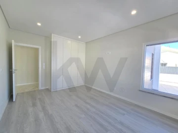 Moradia T5 para Venda em Azeitão (São Lourenço e São Simão)
