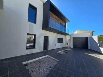 Moradia T5 para Venda em Azeitão (São Lourenço e São Simão)