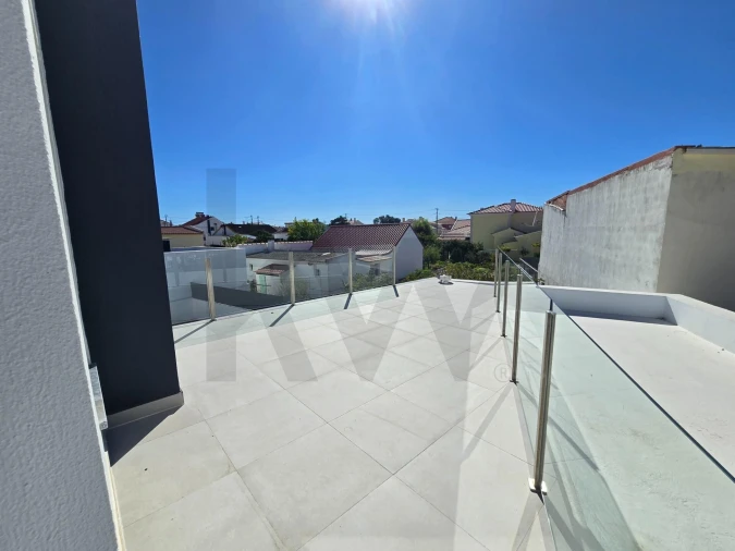Moradia T5 para Venda em Azeitão (São Lourenço e São Simão) Foto 48