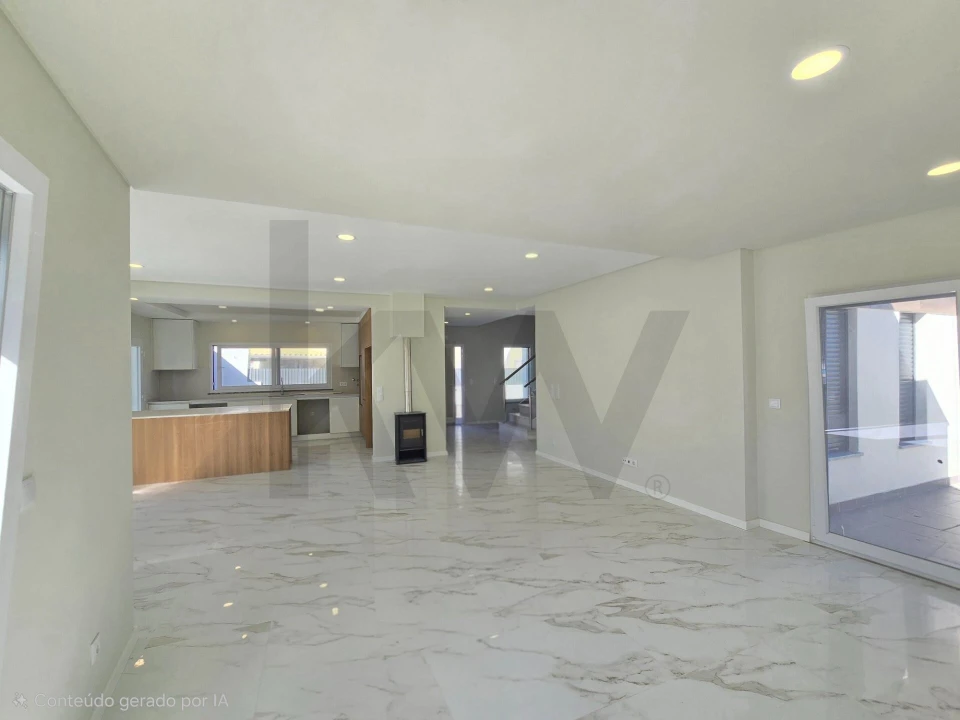 Moradia T5 para Venda em Azeitão (São Lourenço e São Simão) Foto 15