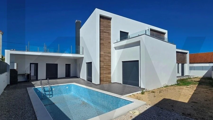 Moradia T5 para Venda em Azeitão (São Lourenço e São Simão)