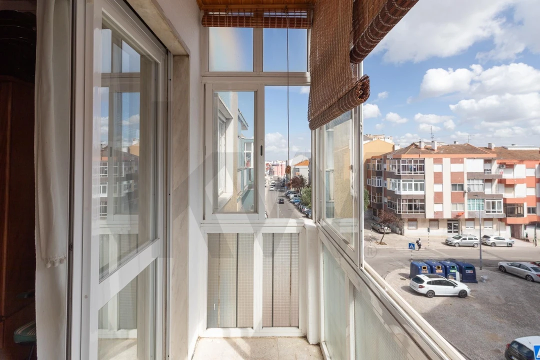 Apartamento T2 para Venda em Amora Foto 11