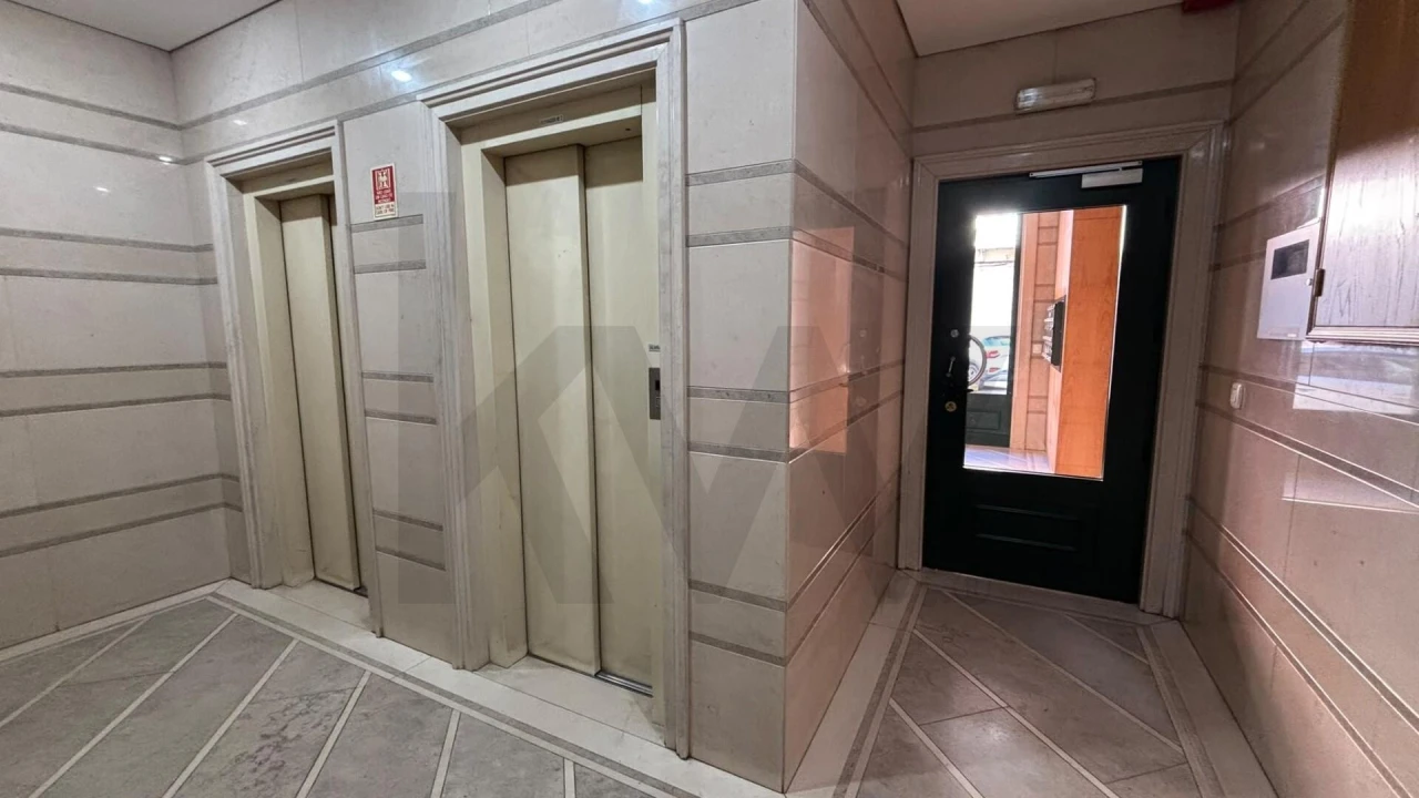 Apartamento T2 para Arrendamento em Campo de Ourique Foto 20