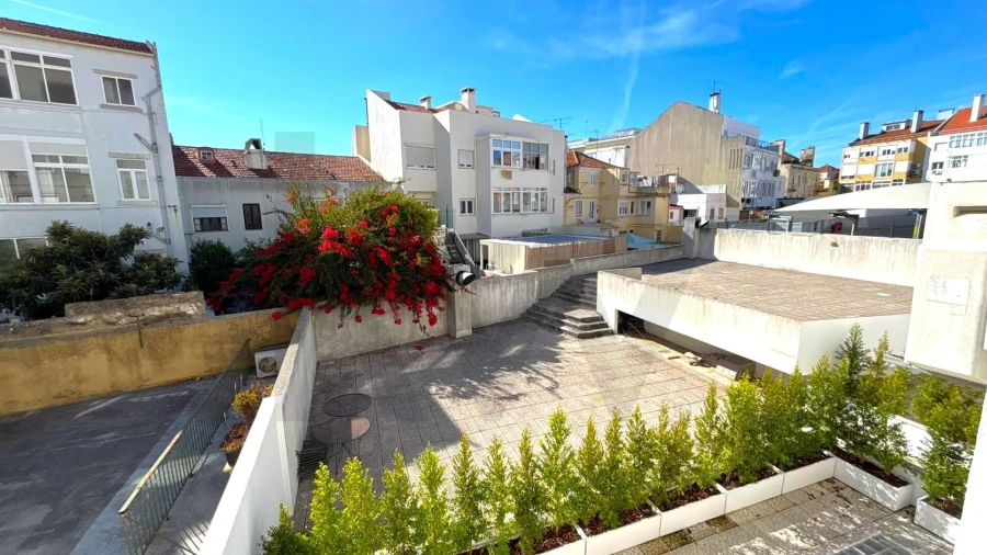 Apartamento T2 para Arrendamento em Campo de Ourique