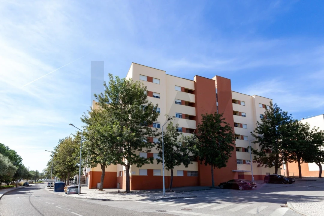 Apartamento T3 para Venda em Caparica e Trafaria Foto 1