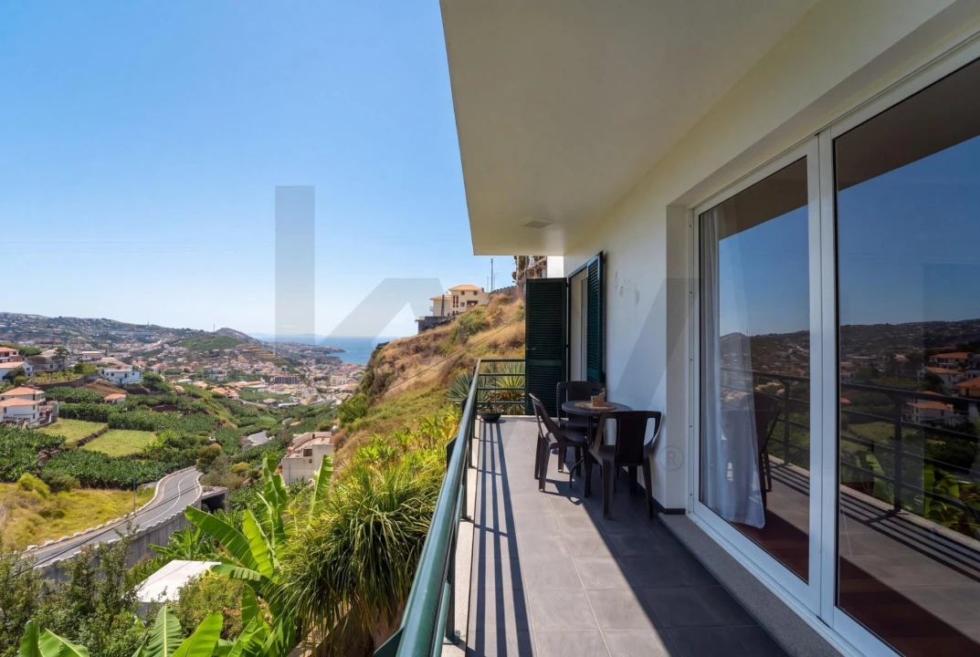 Apartamento T3 para Venda em Camara de Lobos Foto 4