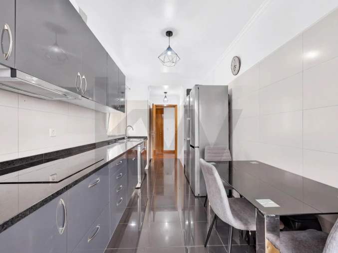 Apartamento T3 para Venda em Camara de Lobos Foto 13
