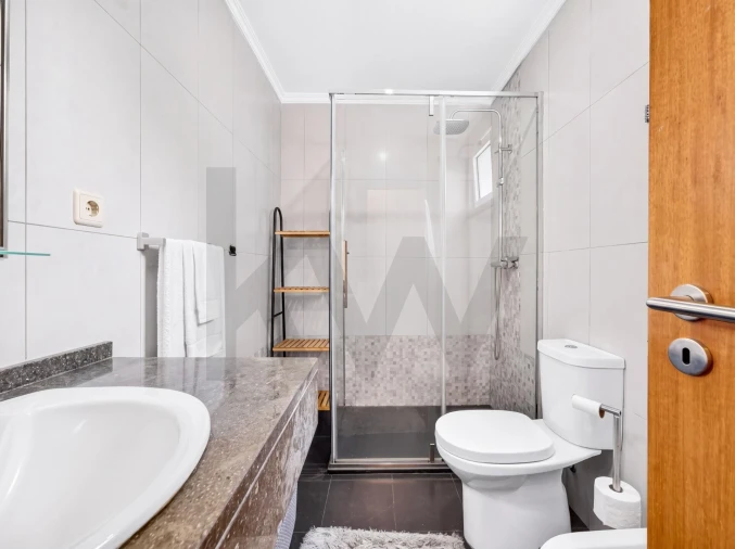 Apartamento T3 para Venda em Camara de Lobos Foto 19