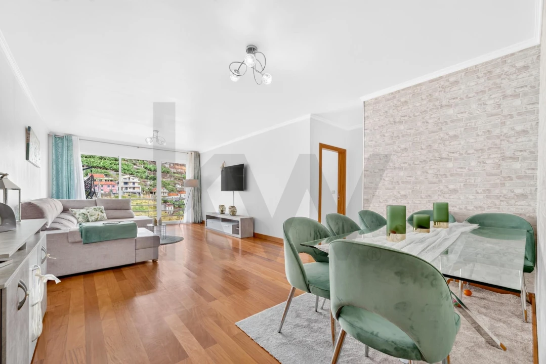 Apartamento T3 para Venda em Camara de Lobos Foto 1