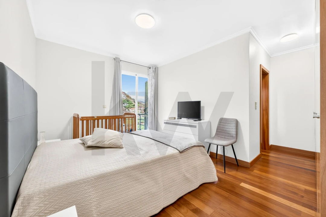Apartamento T3 para Venda em Camara de Lobos Foto 18