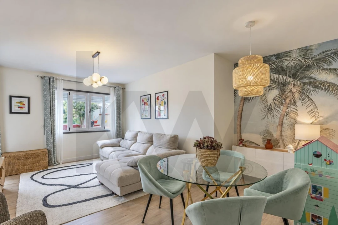 Apartamento T2 para Venda em Caniço Foto 1
