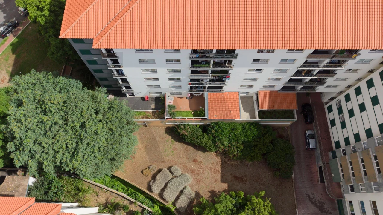 Apartamento T2 para Venda em Caniço Foto 41