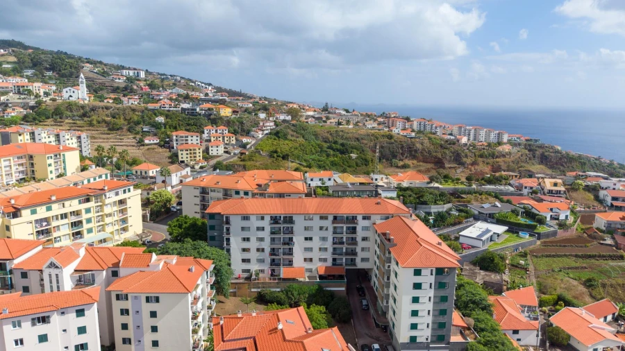 Apartamento T2 para Venda em Caniço Foto 39