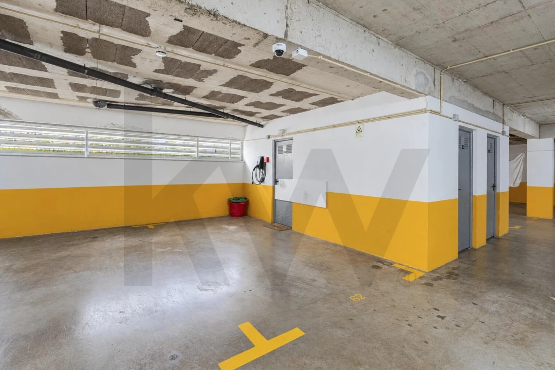 Apartamento T2 para Venda em Caniço Foto 31