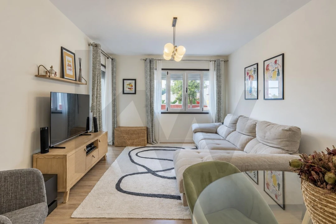 Apartamento T2 para Venda em Caniço Foto 5