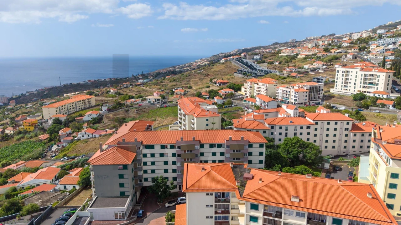 Apartamento T2 para Venda em Caniço Foto 35