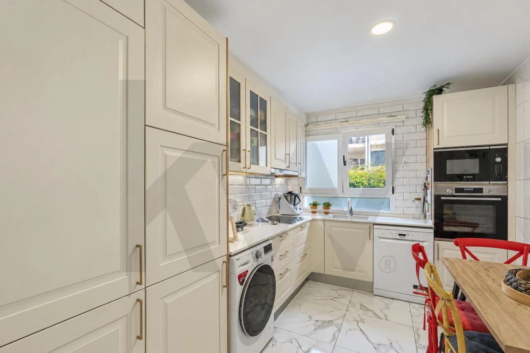 Apartamento T2 para Venda em Caniço Foto 11