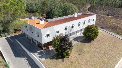 Moradia T8 para Venda em Vila Nova do Ceira
