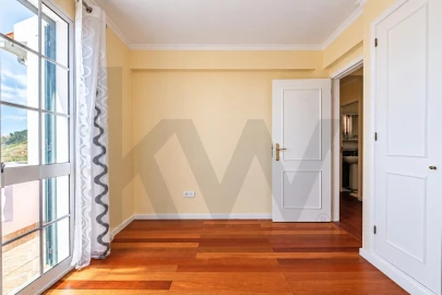 Apartamento T2 para Venda em Santa Cruz