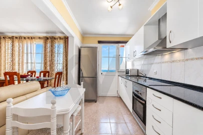Apartamento T2 para Venda em Santa Cruz