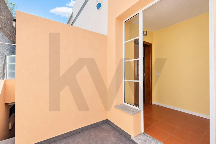 Apartamento T2 para Venda em Santa Cruz Foto 2
