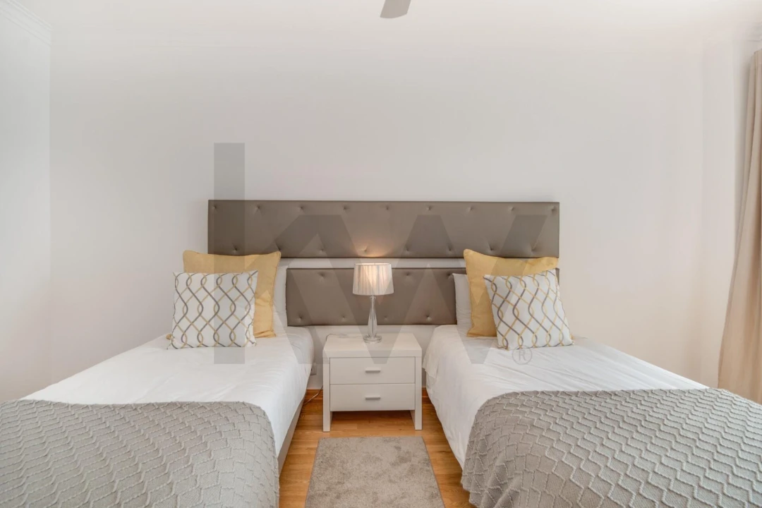 Apartamento T3 para Arrendamento em Alcabideche Foto 7
