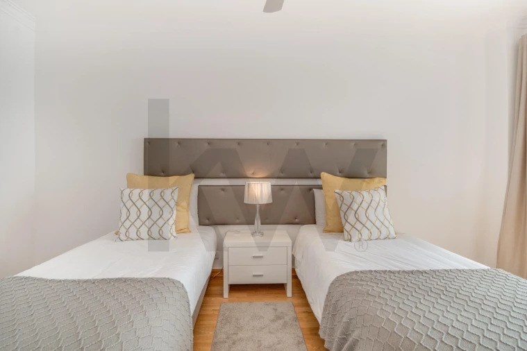 Apartamento T3 para Arrendamento em Alcabideche Foto 7