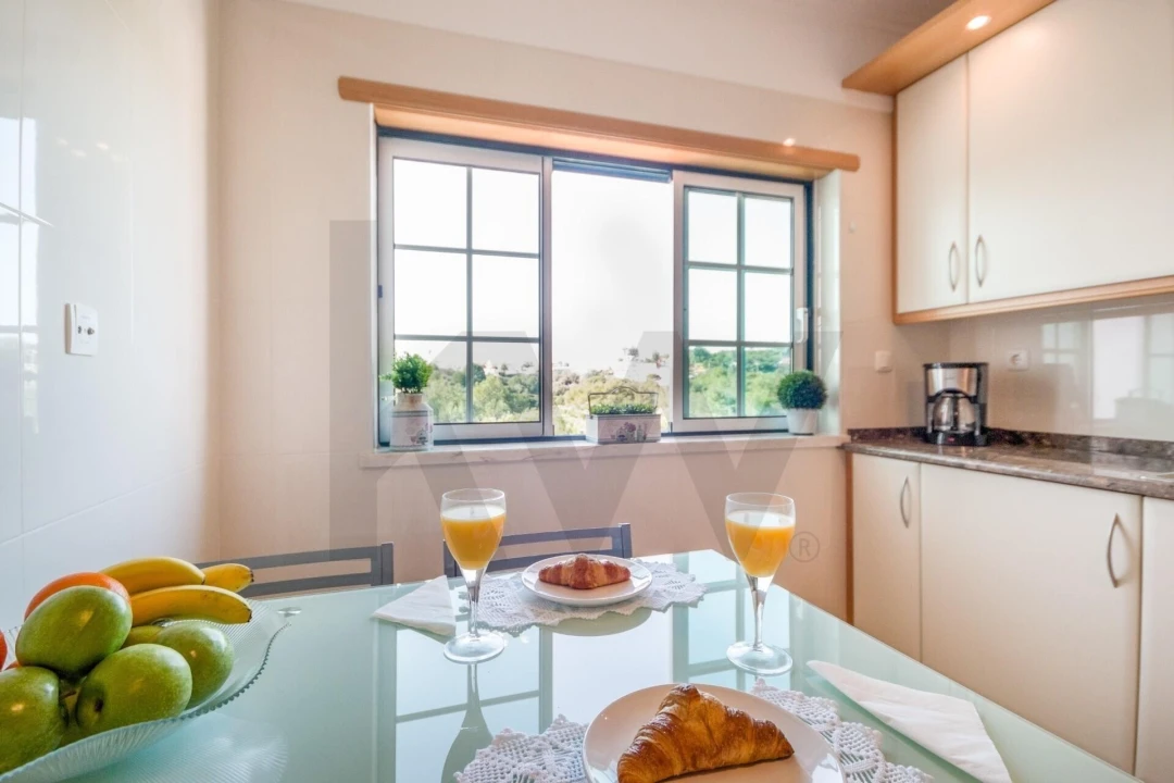 Apartamento T3 para Arrendamento em Alcabideche Foto 1